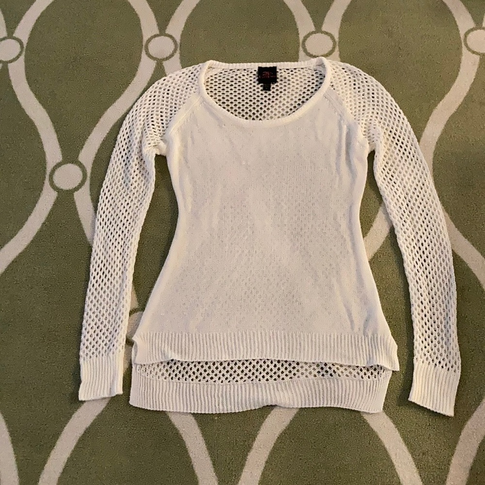 High-low netted sweater